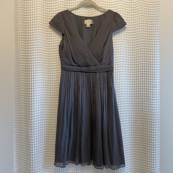 Like New. 100% Silk Ruched Chiffon Dress. Deep Taupe Size 8 Mirabelle - Picture 4 of 16